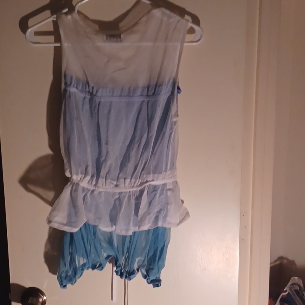 DKNY TOP FITS LIKE A MEDIUM - Picture 5 of 5